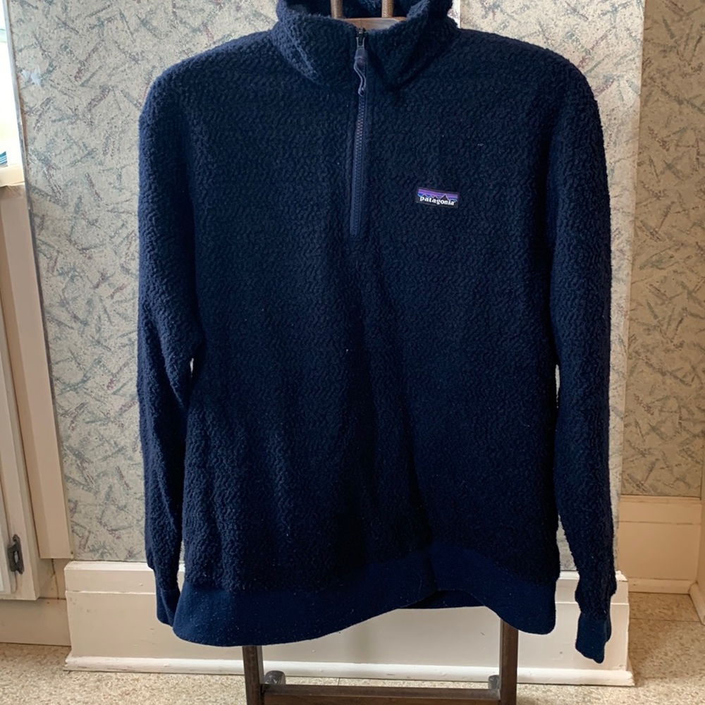Men’s navy blue large Patagonia fleece